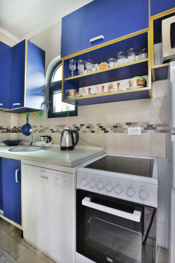 Apartments Holiday Lux Сутоморе Экстерьер фото