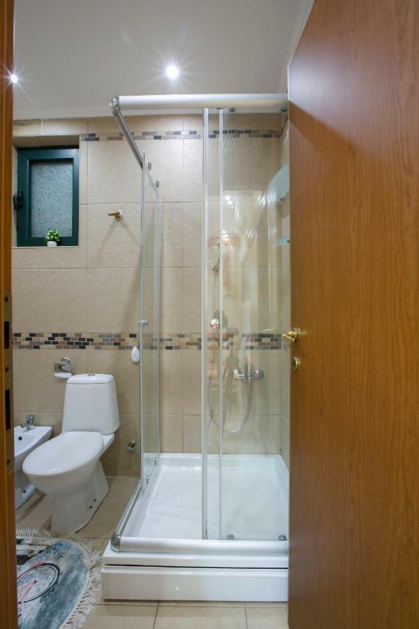 Apartments Holiday Lux Сутоморе Экстерьер фото