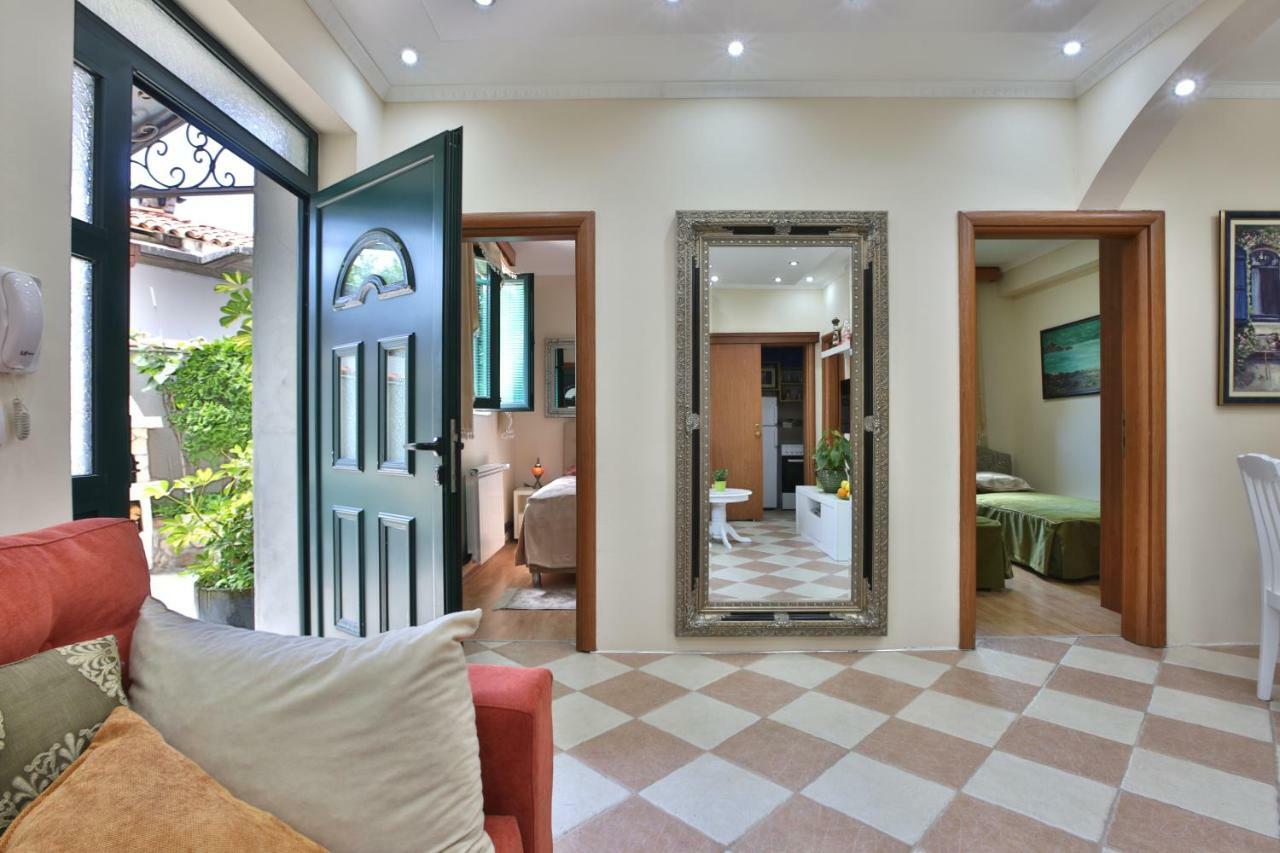 Apartments Holiday Lux Сутоморе Экстерьер фото