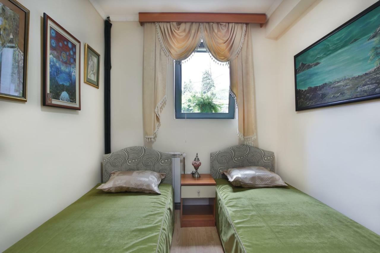Apartments Holiday Lux Сутоморе Экстерьер фото